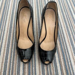 Giuseppe Zanotti Black Heels Sleek Design